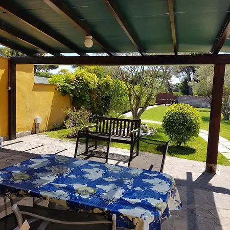 Sinequaroma Guest house