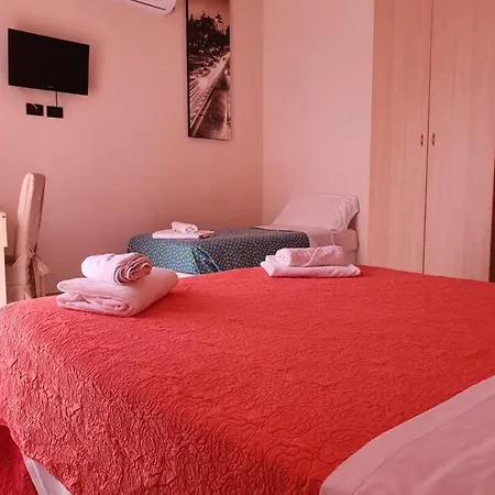 Guest house Sinequaroma Casal Palocco