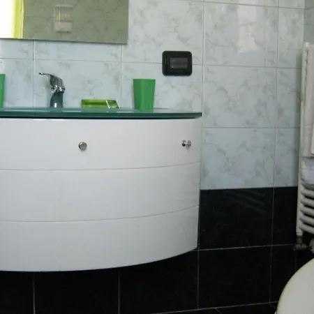 Guest house Sinequaroma Casal Palocco